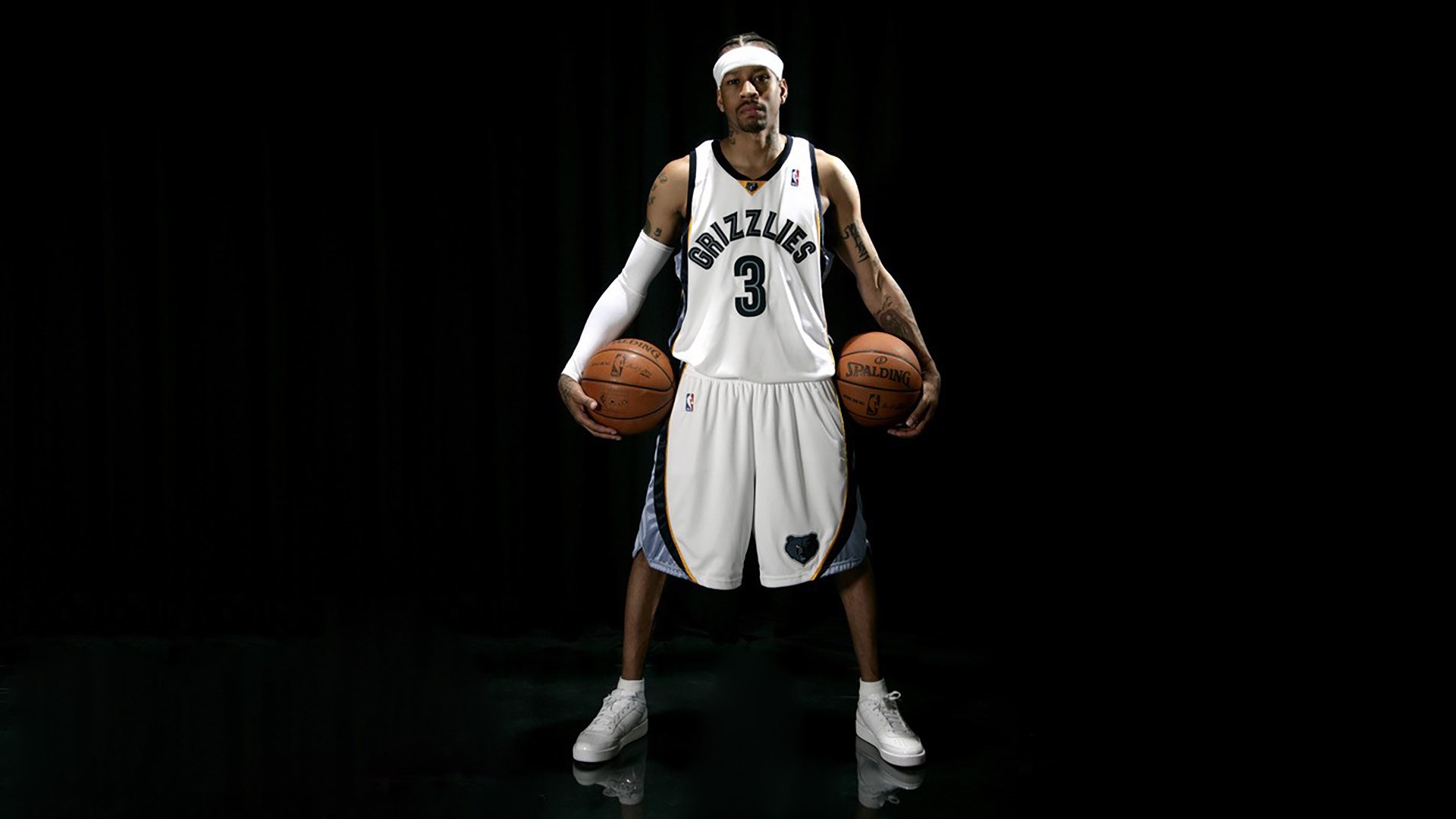 羽毛球巡回赛继续展开较量